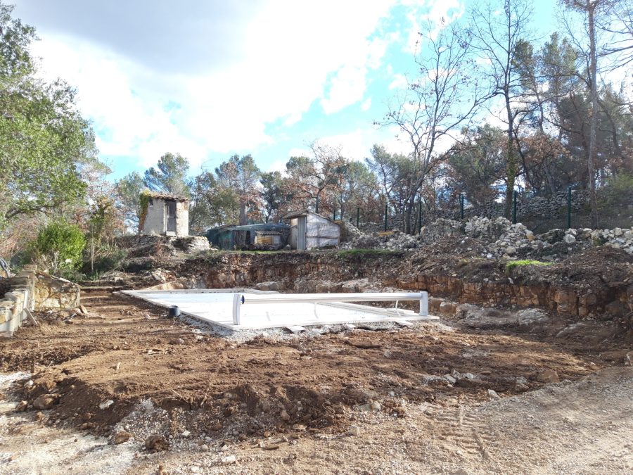 Terrassement piscine pour aménagements. Commune de Peynier. Réalisation janvier 2023