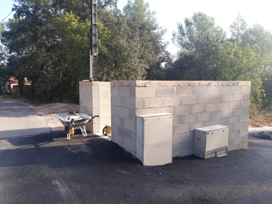 Création d'un local poubelle sur Montfort en septembre 2022