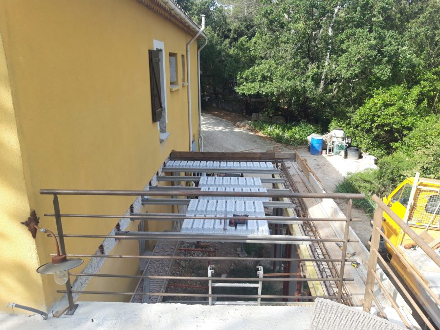 plancher béton terrasse prolongation-Belcodene- juin 2022